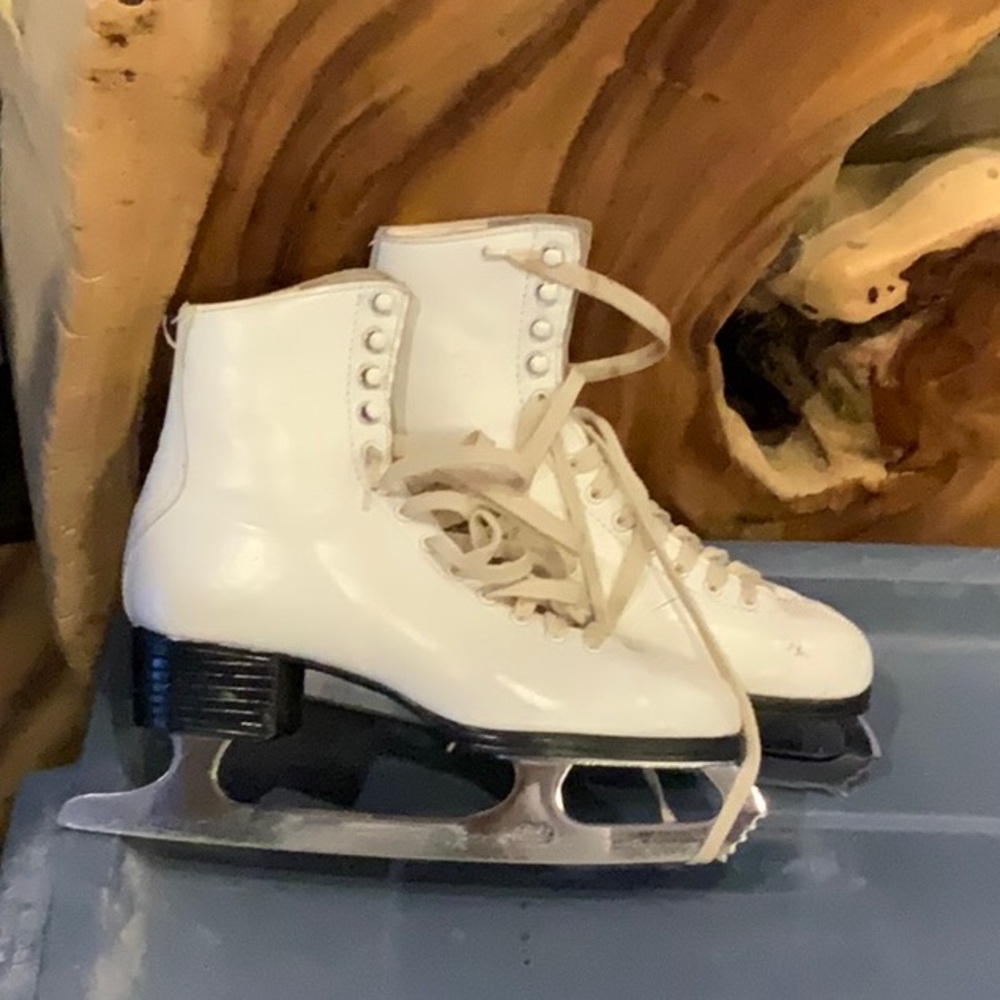 Bauer Women's Figure Skates
